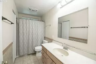 1267 Pleasant St, Springfield, OR 97477 - Photo 12