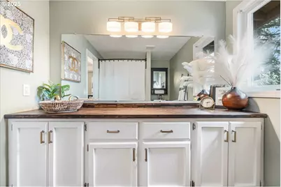 17529 SW Beaver Ct, Beaverton, OR 97003 - Photo 24