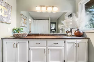 17529 SW Beaver Ct, Beaverton, OR 97003 - Photo 24