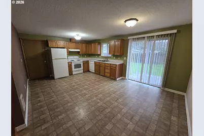 1106 S 11th Ave, Kelso, WA 98626 - Photo 8