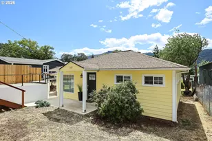 209 E Humboldt St, Bingen, WA 98605 - Photo 2