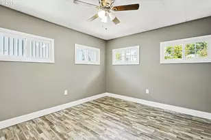 209 E Humboldt St, Bingen, WA 98605 - Photo 18