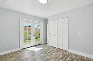 209 E Humboldt St, Bingen, WA 98605 - Photo 14