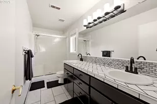 4063 NE 11th Way, Gresham, OR 97030 - Photo 18