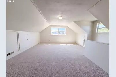 4815 SE 99th Ave, Portland, OR 97266 - Photo 4