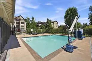 17051 SW Appledale Rd, Beaverton, OR 97007 - Photo 34