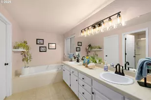 12808 SW Falcon Rise Dr, Portland, OR 97223 - Photo 30