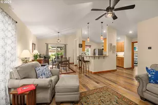1742 22nd St, Hood River, OR 97031 - Photo 6