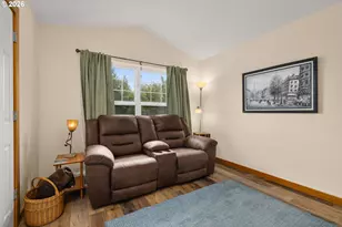 1742 22nd St, Hood River, OR 97031 - Photo 28