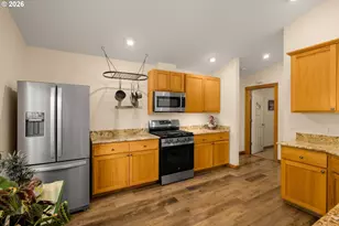 1742 22nd St, Hood River, OR 97031 - Photo 12