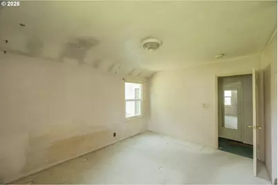 11425 NE Shaver St, Portland, OR 97220 - Photo 10