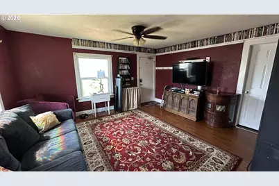 254 S Vernonia Rd, Saint Helens, OR 97051 - Photo 4