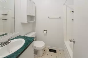 2703 J St, Springfield, OR 97477 - Photo 18
