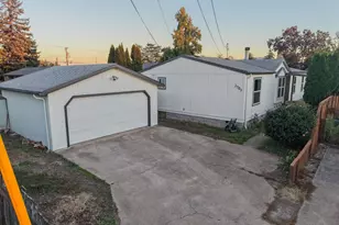 2703 J St, Springfield, OR 97477 - Photo 1