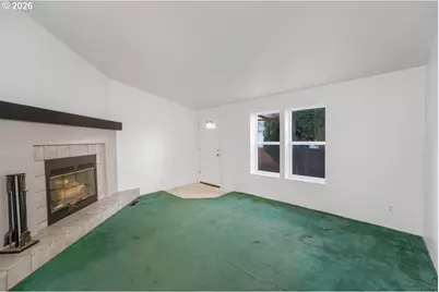 2703 J St, Springfield, OR 97477 - Photo 4