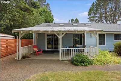 205 NW Lancer St, Lincoln City, OR 97367 - Photo 18