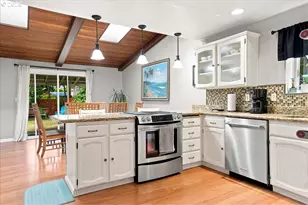 205 NW Lancer St, Lincoln City, OR 97367 - Photo 8