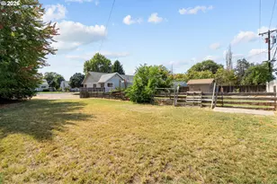 647 E Hurlburt Ave, Hermiston, OR 97838 - Photo 22