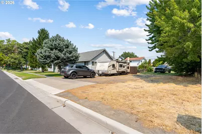 647 E Hurlburt Ave, Hermiston, OR 97838 - Photo 18