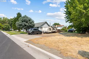 647 E Hurlburt Ave, Hermiston, OR 97838 - Photo 18