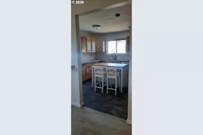 647 E Hurlburt Ave, Hermiston, OR 97838 - Photo 2