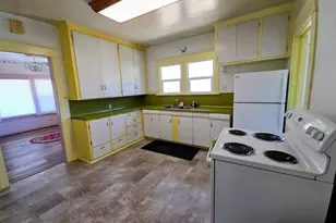 1439 Union Ave, North Bend, OR 97459 - Photo 6
