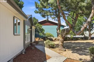574 Sunridge Ave, Dallesport, WA 98617 - Photo 2
