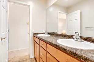 768 NE 9th St, Gresham, OR 97030 - Photo 12