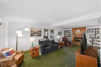 1623 Lincoln St, North Bend, OR 97459 - Photo 4