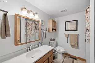 1623 Lincoln St, North Bend, OR 97459 - Photo 18