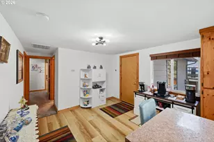 1623 Lincoln St, North Bend, OR 97459 - Photo 14