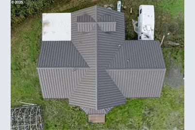 2150 Bridge Ln, Wolf Creek, OR 97497 - Photo 2