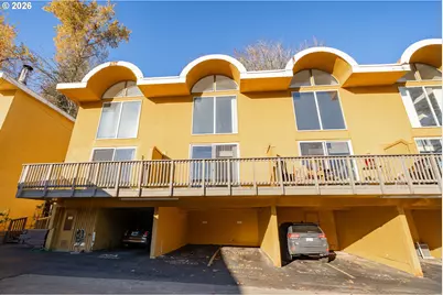 847 SW Broadway Dr #32, Portland, OR 97201 - Photo 1