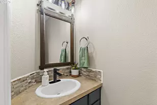 1492 Hunter Ave N, Keizer, OR 97303 - Photo 16