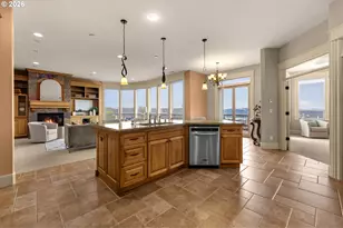 742 W Chestnut St, Washougal, WA 98671 - Photo 8
