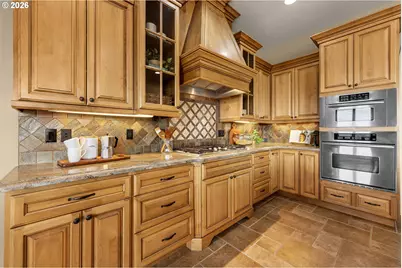 742 W Chestnut St, Washougal, WA 98671 - Photo 10