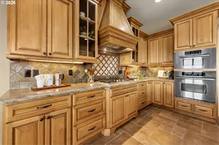 742 W Chestnut St, Washougal, WA 98671 - Photo 10