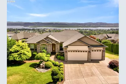 742 W Chestnut St, Washougal, WA 98671 - Photo 2