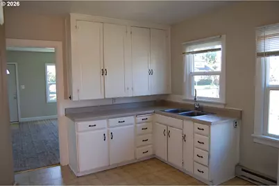 2715 Grant St, Vancouver, WA 98660 - Photo 8