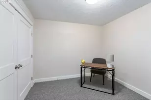214 N 18th St, Hood River, OR 97031 - Photo 22