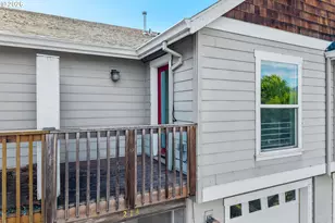 214 N 18th St, Hood River, OR 97031 - Photo 18