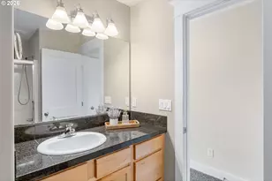 214 N 18th St, Hood River, OR 97031 - Photo 20