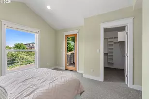 214 N 18th St, Hood River, OR 97031 - Photo 16