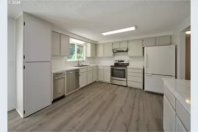 209 Sunset Dr, Longview, WA 98632 - Photo 4