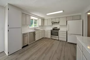 209 Sunset Dr, Longview, WA 98632 - Photo 4