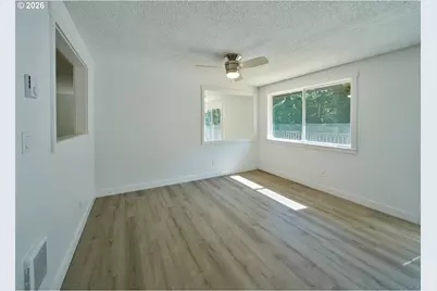 209 Sunset Dr, Longview, WA 98632 - Photo 8