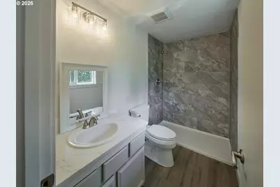 209 Sunset Dr, Longview, WA 98632 - Photo 24
