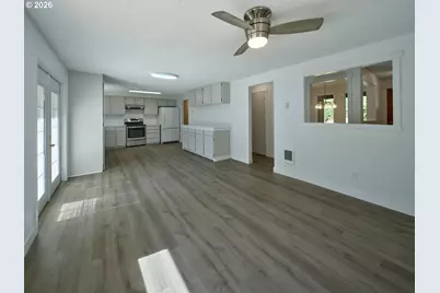 209 Sunset Dr, Longview, WA 98632 - Photo 14