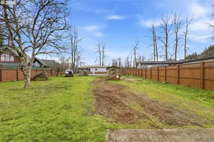 2080 Harbor Dr, Springfield, OR 97477 - Photo 22