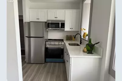 708 N Killingsworth St #7, Portland, OR 97217 - Photo 16